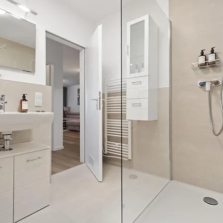 아파트 Primero Relax-home I Premium Ab 90qm I Balkon Garage I A8-fuggerei 아우크스부르크