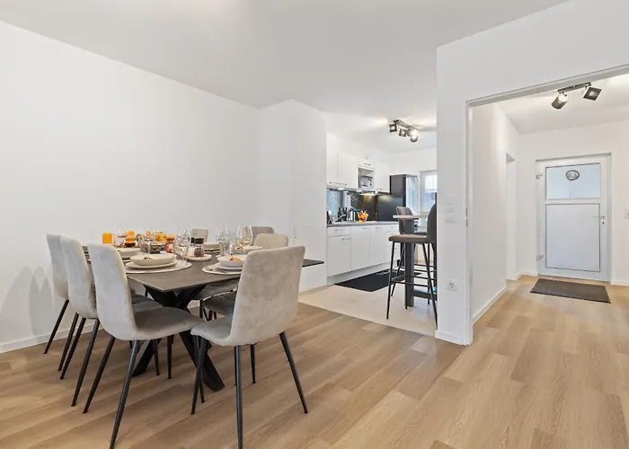 Primero Relax-home I Premium Ab 90qm I Balkon Garage I A8-fuggerei 아파트 *