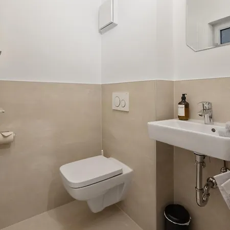 Primero Relax-home I 92qm Balkon Tiefgarage I A8-fuggerei *