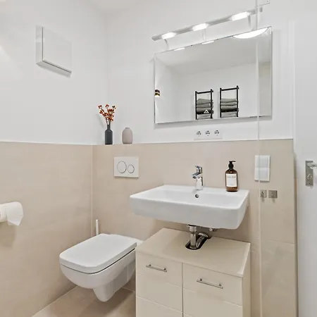Apartamento Primero Relax-home I Premium Ab 90qm I Balkon Garage I A8-fuggerei *