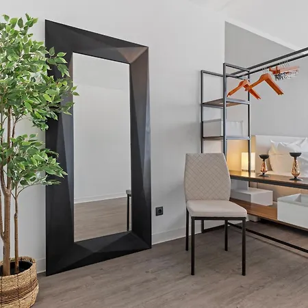 Primero Relax-home I Premium Ab 90qm I Balkon Garage I A8-fuggerei Apartment